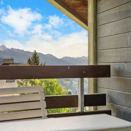 Emeraudes 404 Pres De La Telecabine A