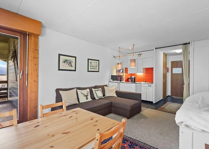 Emeraudes 404 Pres De La Telecabine A